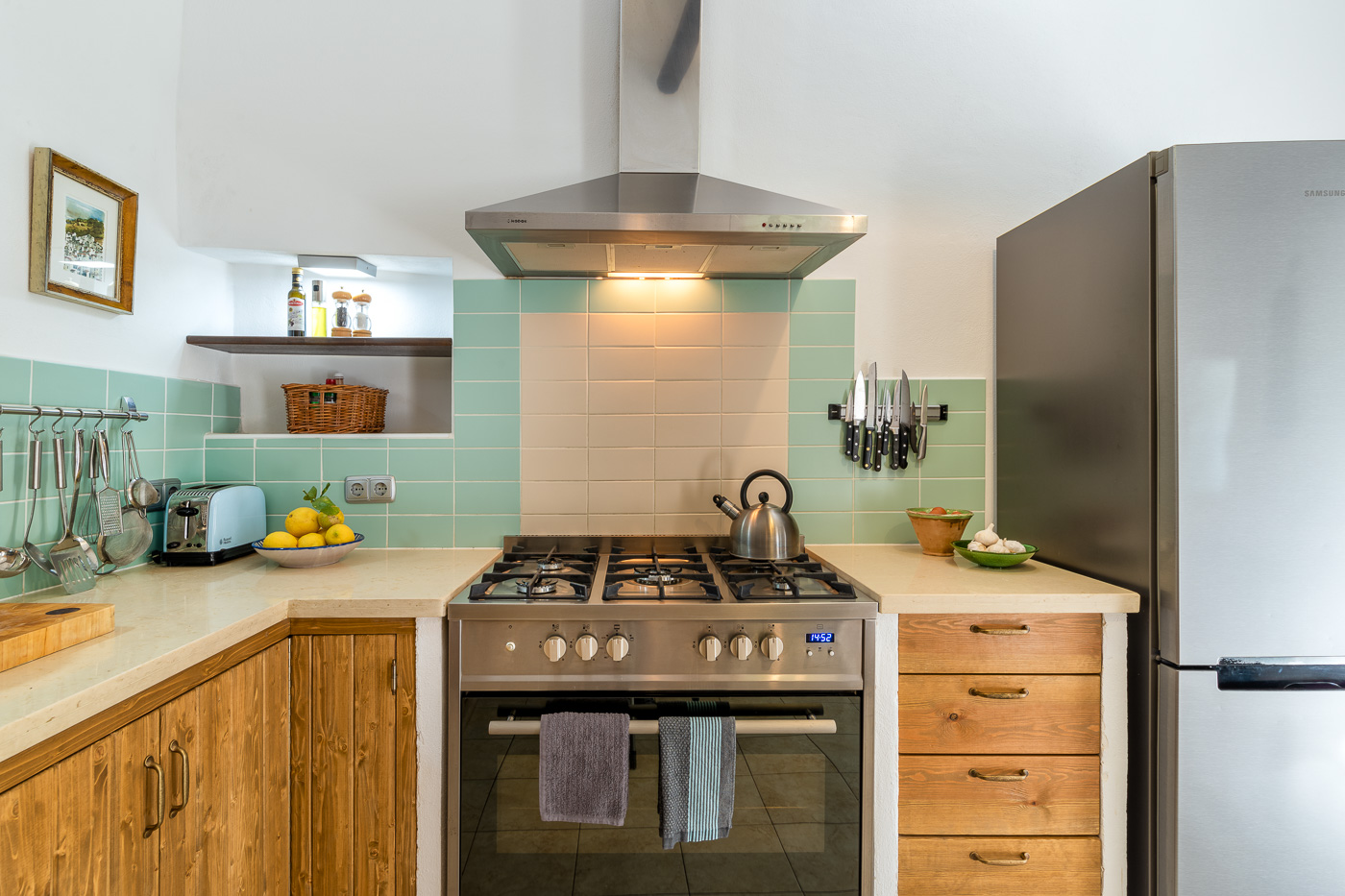 Cocina con horno ancho